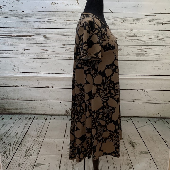 LuLaRoe | Carly Dress - Picture 2 of 5